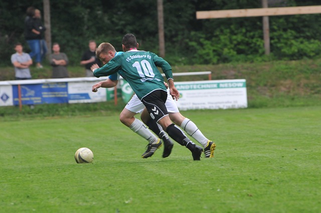 西甲第33輪奧薩蘇納1-3皇家馬德裏 本澤馬兩次罰丟點球.