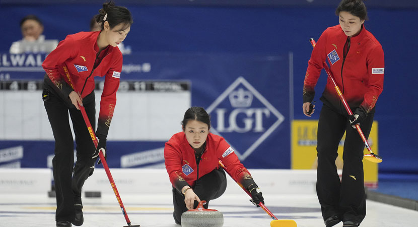 展现了其强 展现了其强